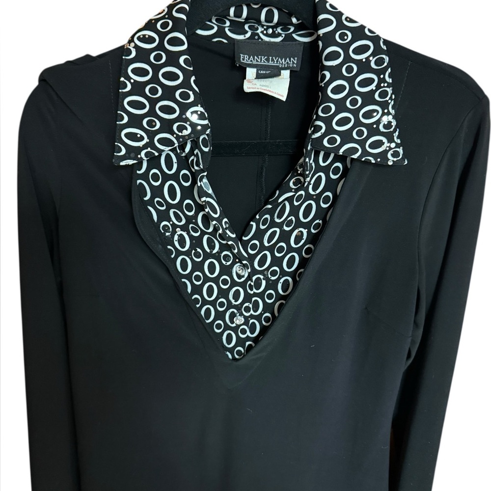 Frank Lyman Design Black Top with White Print Accent